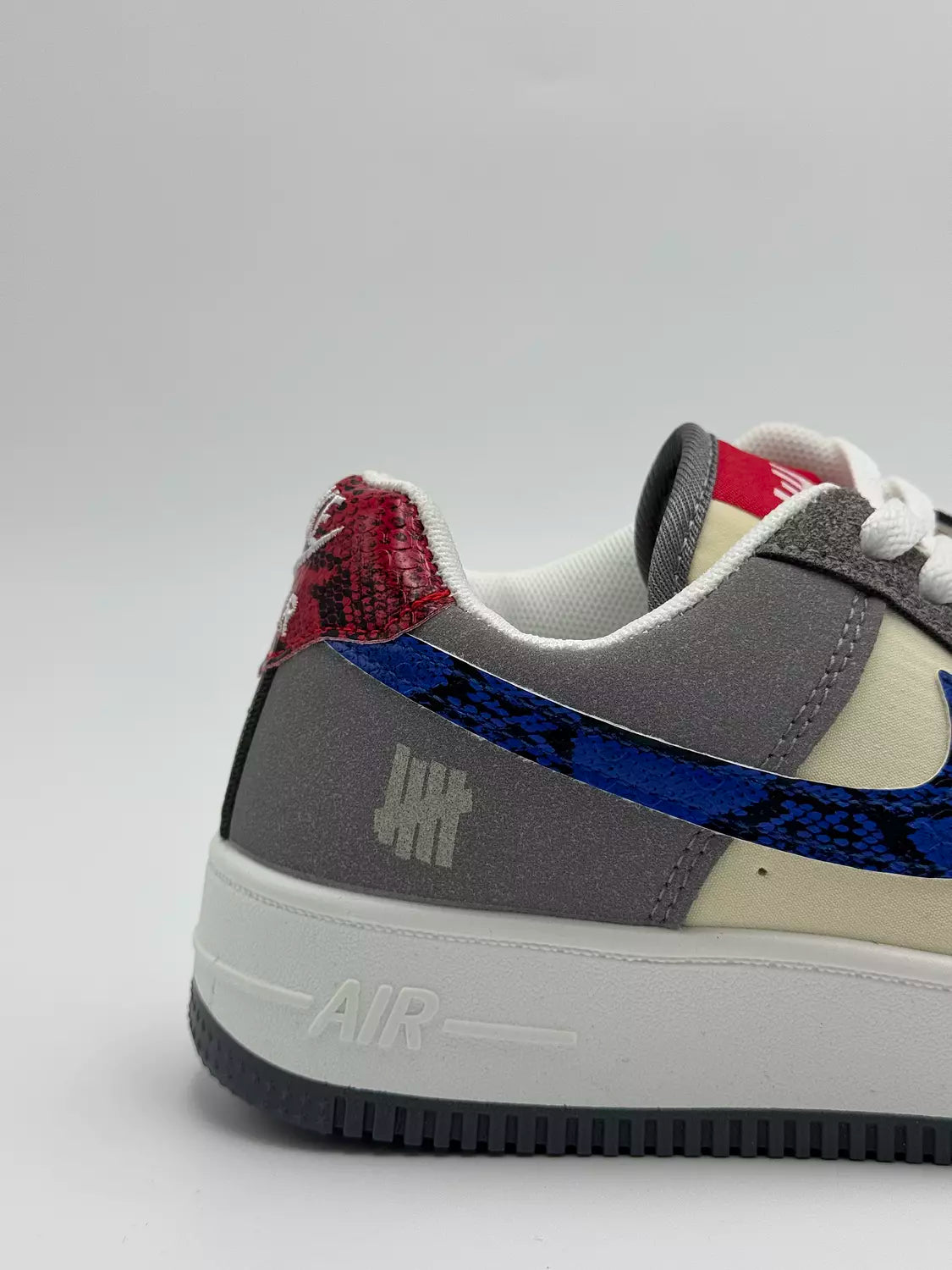 Undefeated x Nike Air Force 1 Low '5